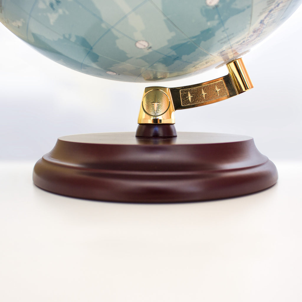 Magellan Vasa Globus 32 cm ohne Meridian mit Holzfuß, Nordpol-Ansicht